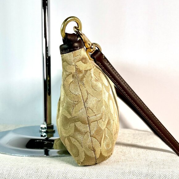 Coach Madison OP Art Sateen Lg Wristlet Signature Style #46638 - Picture 10 of 16